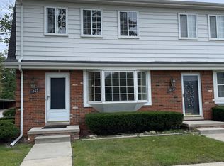 465 Fox Hills Dr N #1, Bloomfield Hills, MI 48304