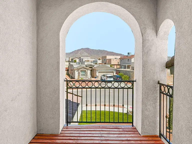 7877 Enchanted View Dr — Photo 34