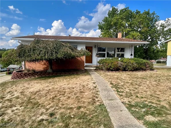 313 Taylor Ln, Saint Clairsville, OH 43950