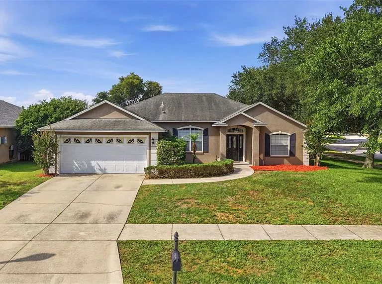 896 Princeton Dr — Photo 1