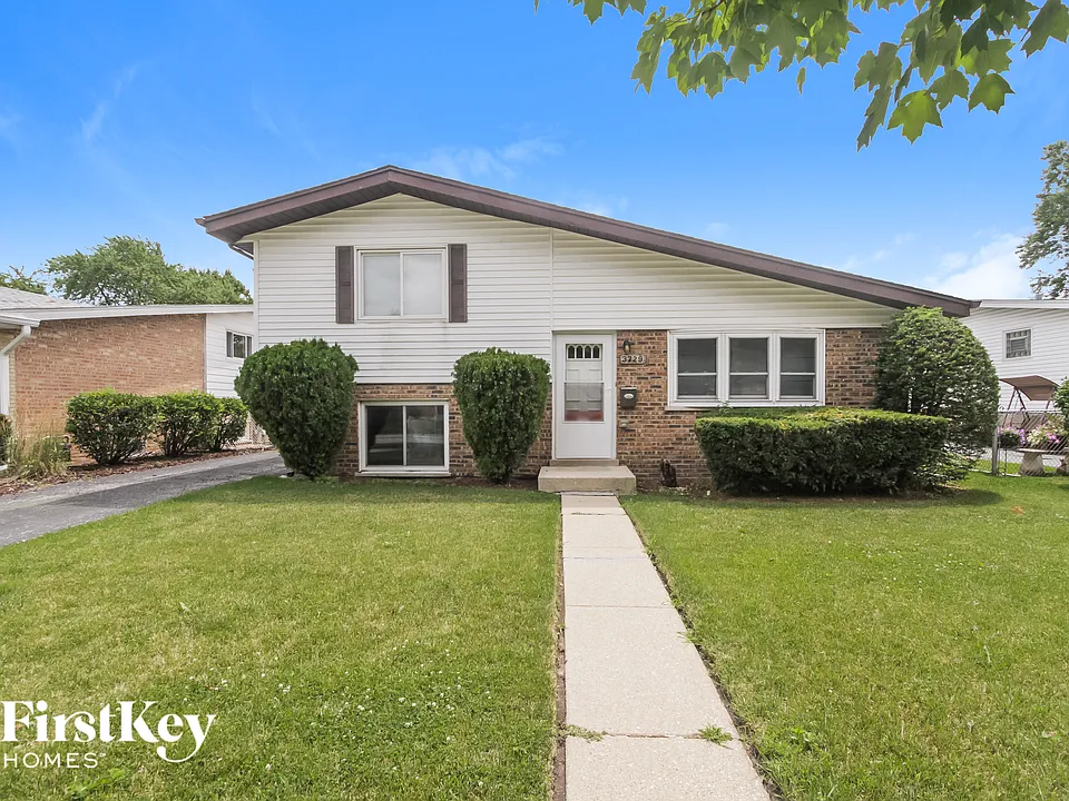 3729 W 121st Pl