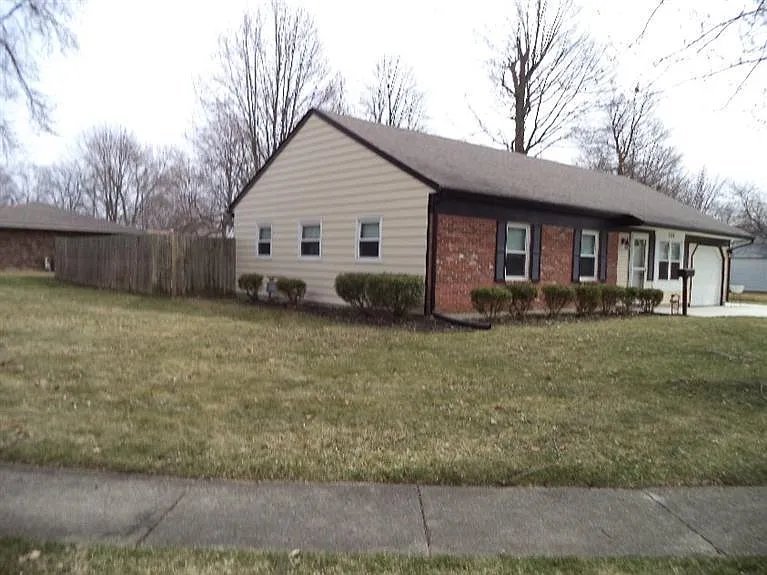 320 Halifax Dr photo 1
