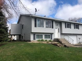 429 96th Ln NE, Blaine, MN 55434