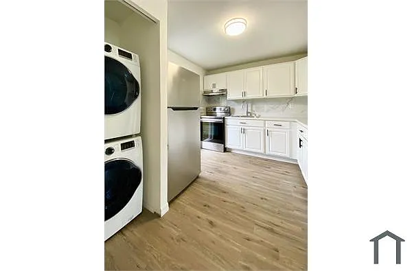 Building Photo - 1120 N Rosemary Ave #2