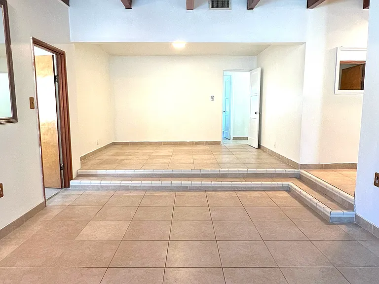 9286 Klinedale Ave — Photo 12