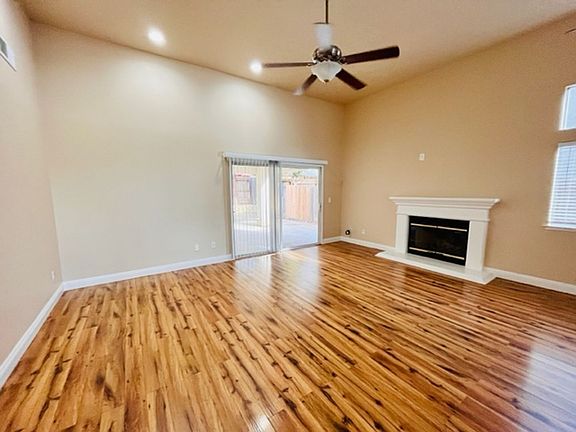 2nd image of 10284 N Sierra Vista Ave