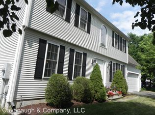 19 Eastbury Hill Dr, Middletown, CT 06457