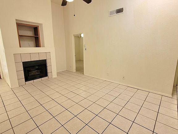 3rd image of 1109 Desierto Seco Dr