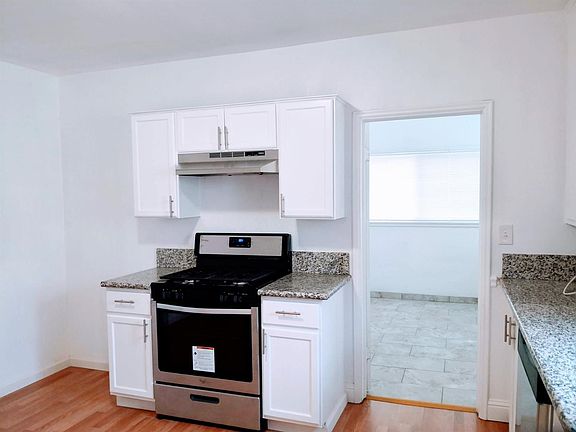 3rd image of 4709 E Washington Ave