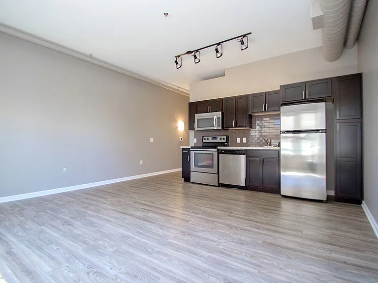 1520 Harney Street — Photo 12