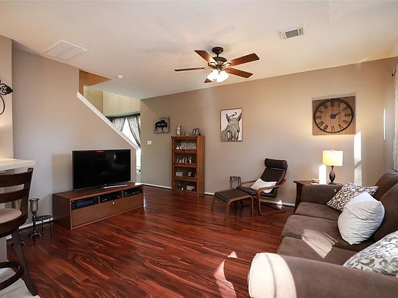 Another view of the den!