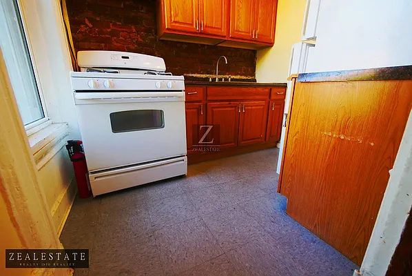 Rented by ZealEstate Group Inc | media 29