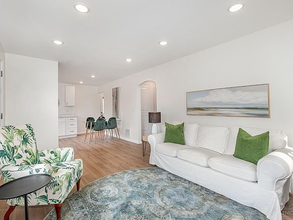 4th image of 6832 Bantry Ave