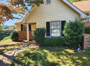 1063 Travelers Trl NW, Acworth, GA 30144