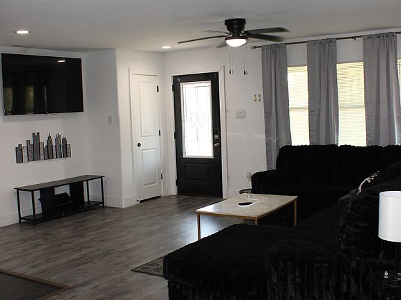 5th image of 2726 Belknap Ave