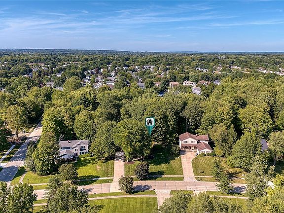 4th image of 32871 N Burr Oak Dr