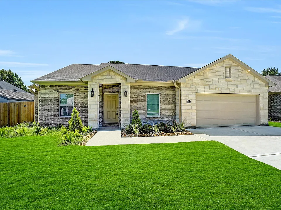 13614 Pine Dr