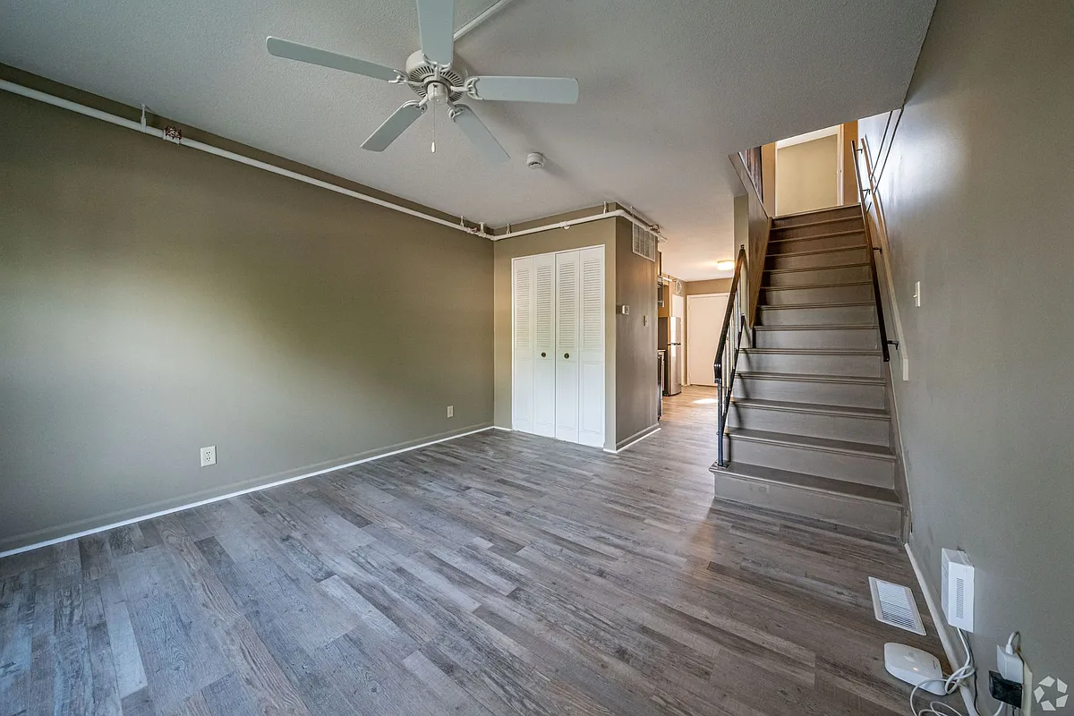 Building Photo - 300 E Shelbourne Dr