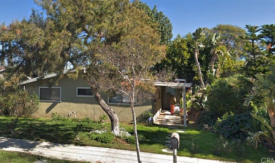 1st image of 5634 Fallbrook Ave