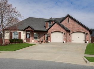 6707 S Willow Ridge Ct, Rogers, AR 72758