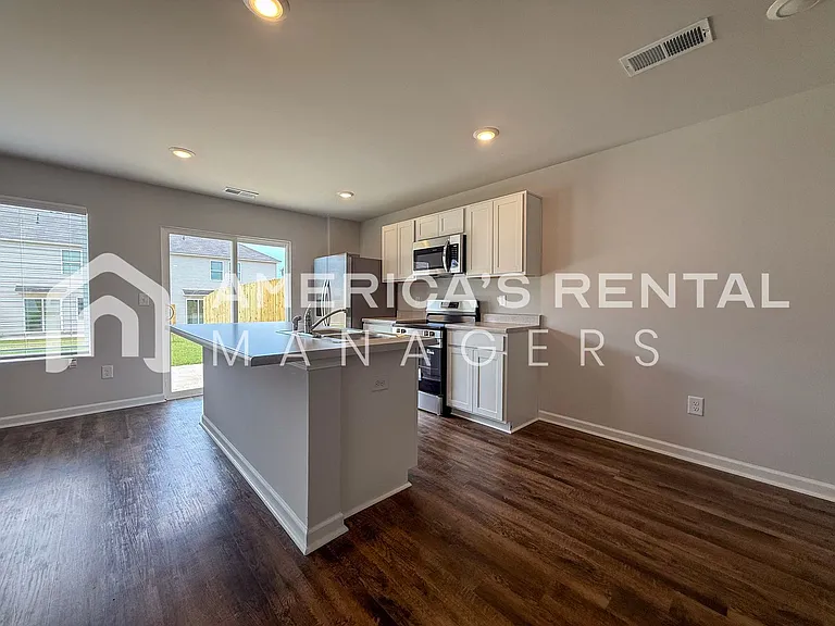 12 River Grass Dr — Photo 7