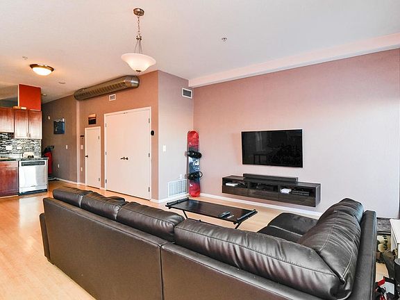 3rd image of 3225 Blake St Unit 12