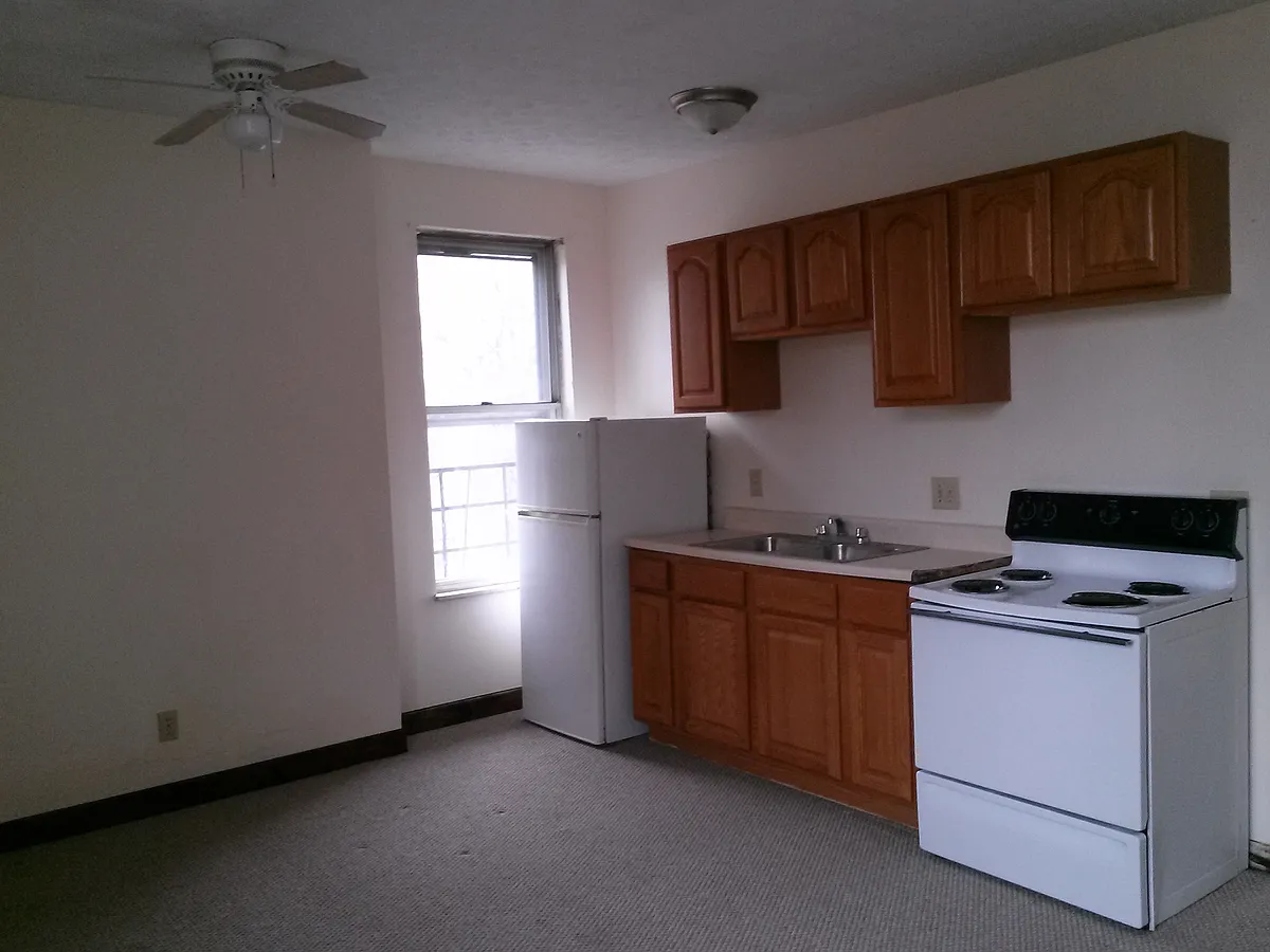 Building Photo - 215 Albion Pl