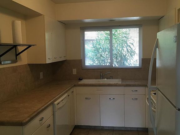 5th image of 716 E Andrews Ave