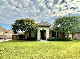 39100 S Angelle Ct, Gonzales, LA 70737