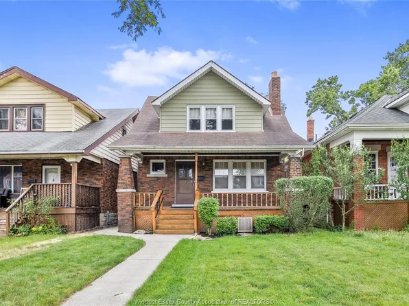 947 Bruce Ave, Windsor, ON N9A 4X8