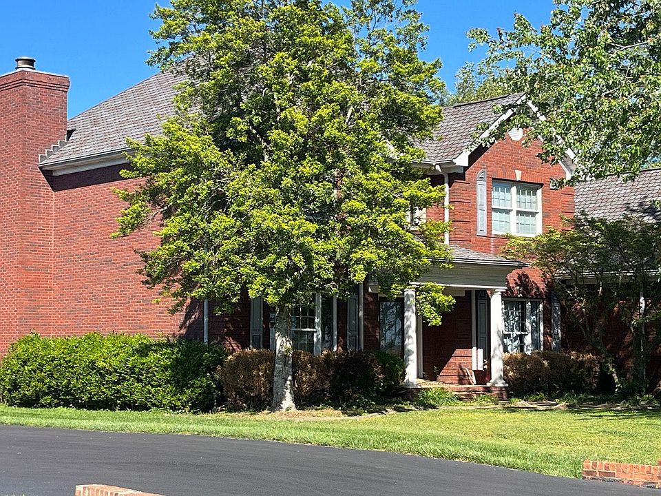2nd image of 1814 Madeleine Ct