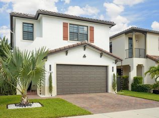 3555 W 97th St, Hialeah, FL 33018