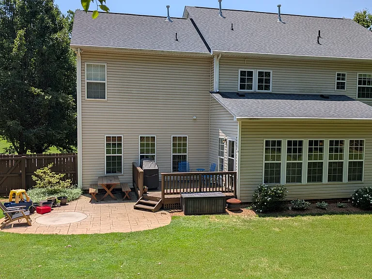 208 Woodland Creek Way — Photo 21
