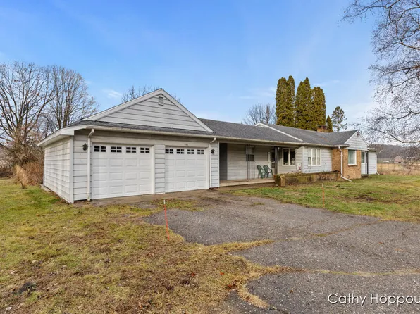1193 N State Rd, Ionia, MI 48846