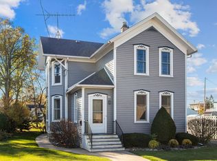 123 W 10th Ave, Oshkosh, WI 54902