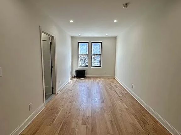 5th image of 550 Ocean Ave APT 2H