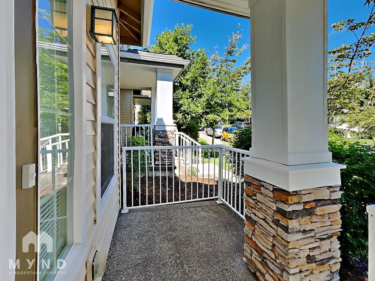 Building Photo - 15390 SW Mallard Dr #103