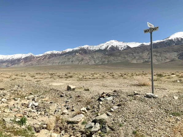 12 Corner Wofford & Toomey Rd, Bishop, CA 93514