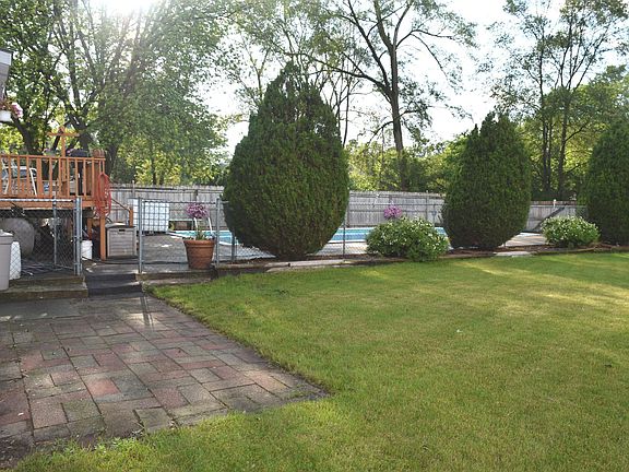 5th image of 1852 Oak Park Dr