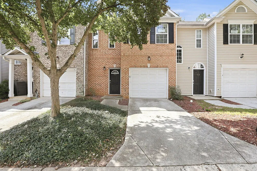 3 bed, 2.5 bath, 1534 sqft, $1,840 — Photo 1