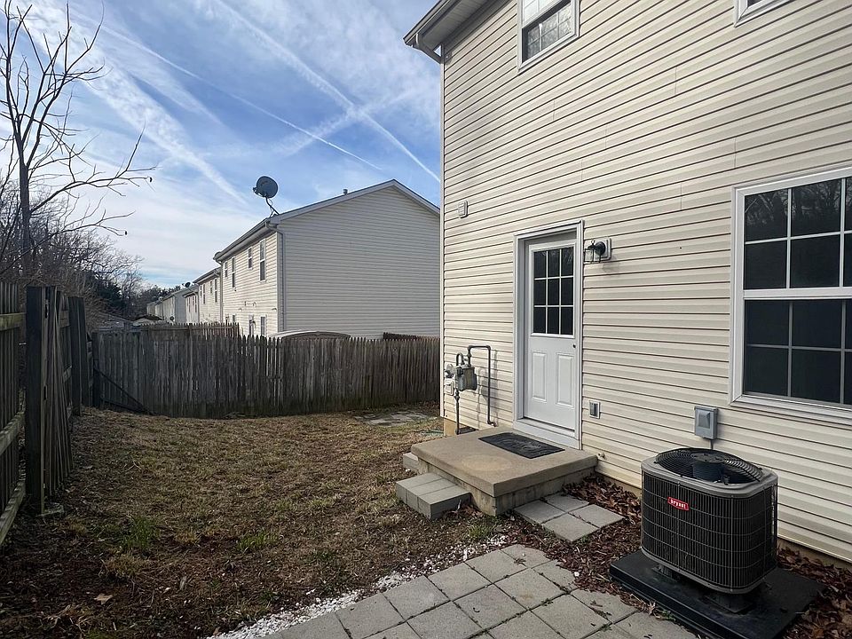2nd image of 407 Ridgefield Ave