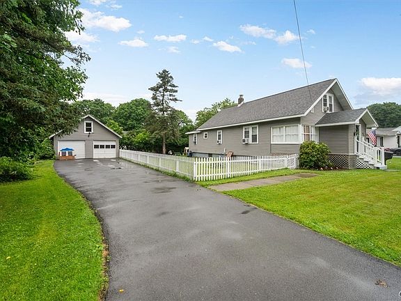 3rd image of 415 Buchanan Rd