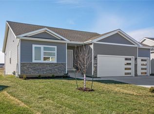 5417 Brook View Ave, Des Moines, IA 50317