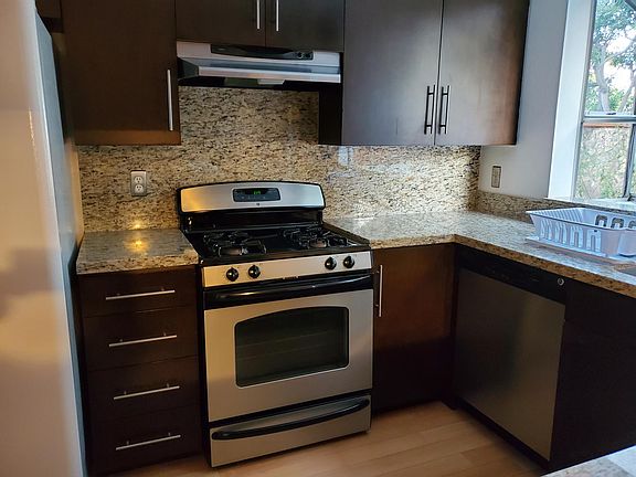 3rd image of 2187 Bluehaven Ct
