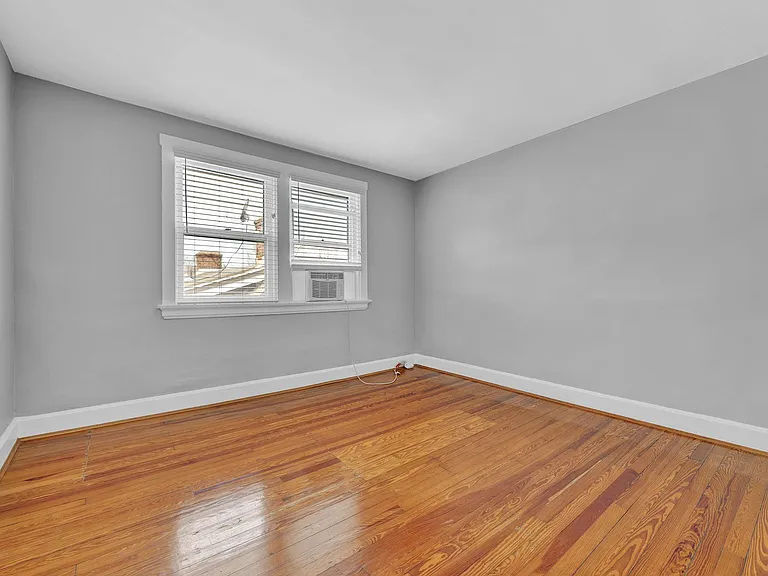 3565 Pape Ave #3 — Photo 14