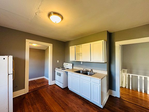 3rd image of 814 S 4th St Unit 2