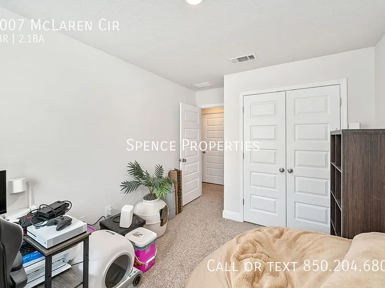1007 McLaren Cir — Photo 22