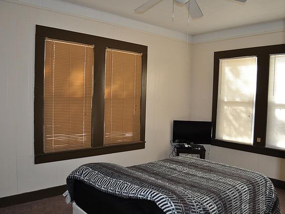 2nd image of 211 N Lake Ave