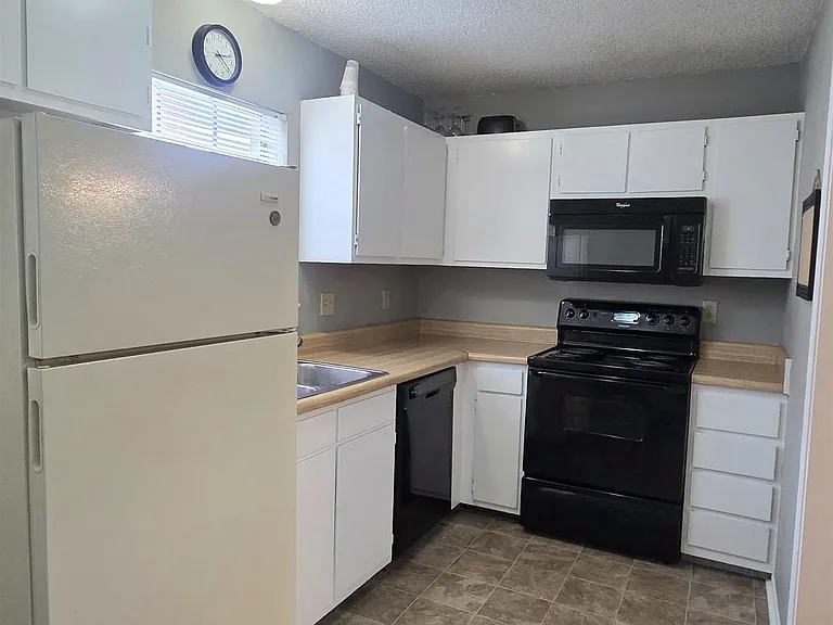 1736 Brightside Dr — Photo 5