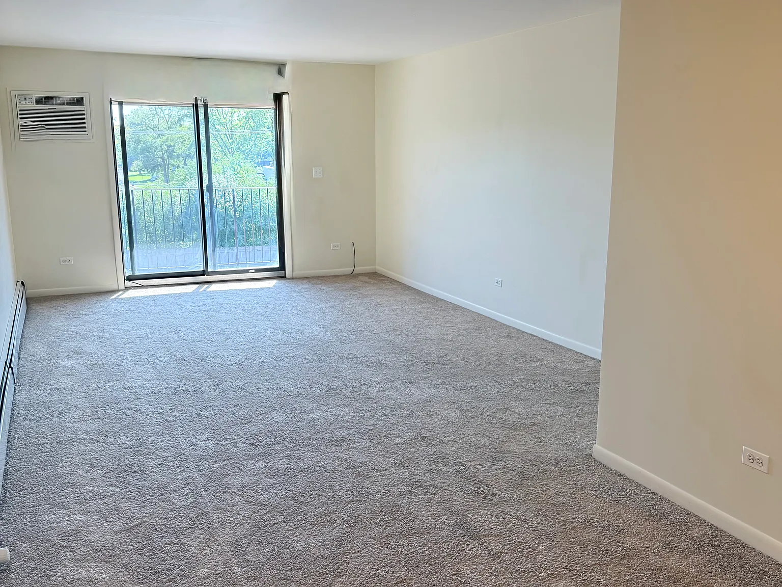 1 bed, 800 sqft, $1,400 — Photo 4